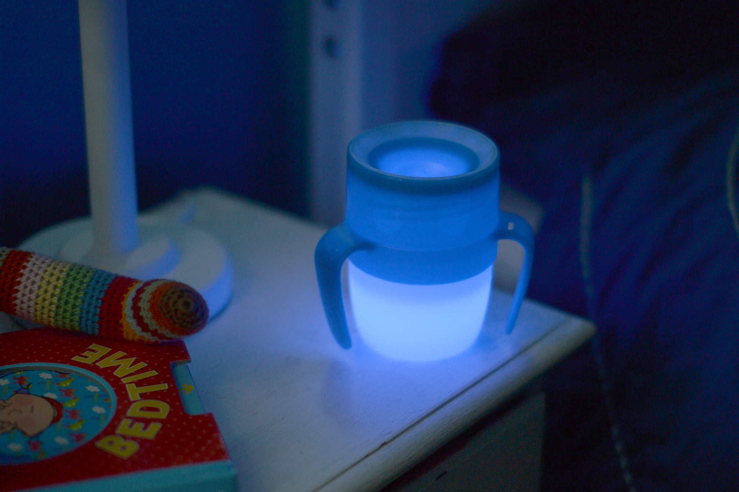 a bright idea! a non spill sippy cup that lights up. The new toddler beaker  with integrated nightlight. - litecup