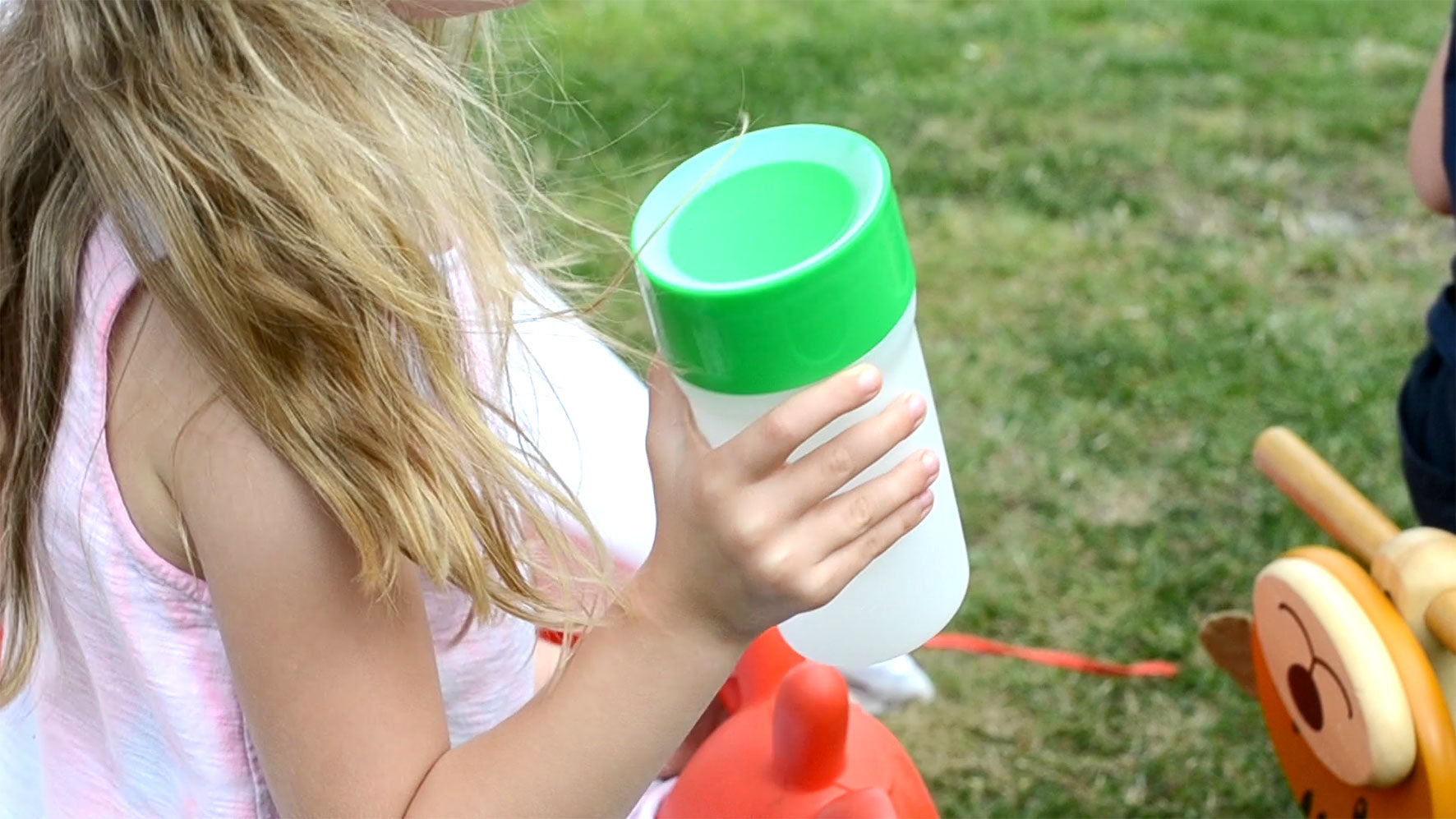 Litecup - unique and patented no spill sippy cup & nightlight